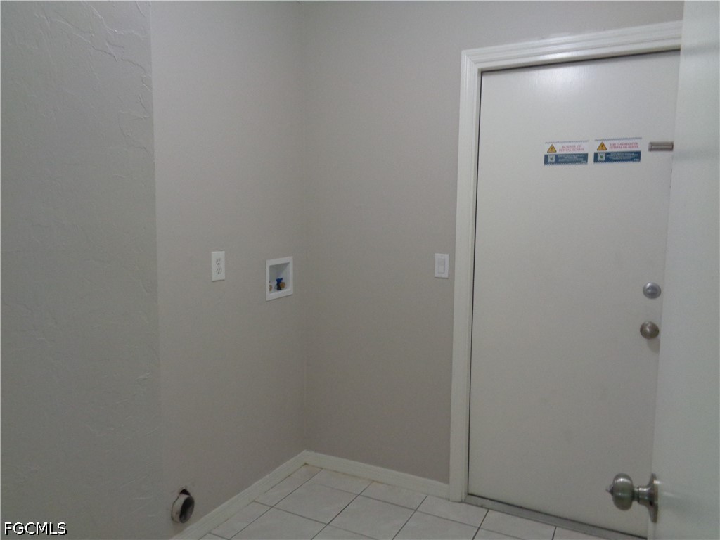 3 Bed SingleFamilyResidence for Sale in Cape Coral, photo 15