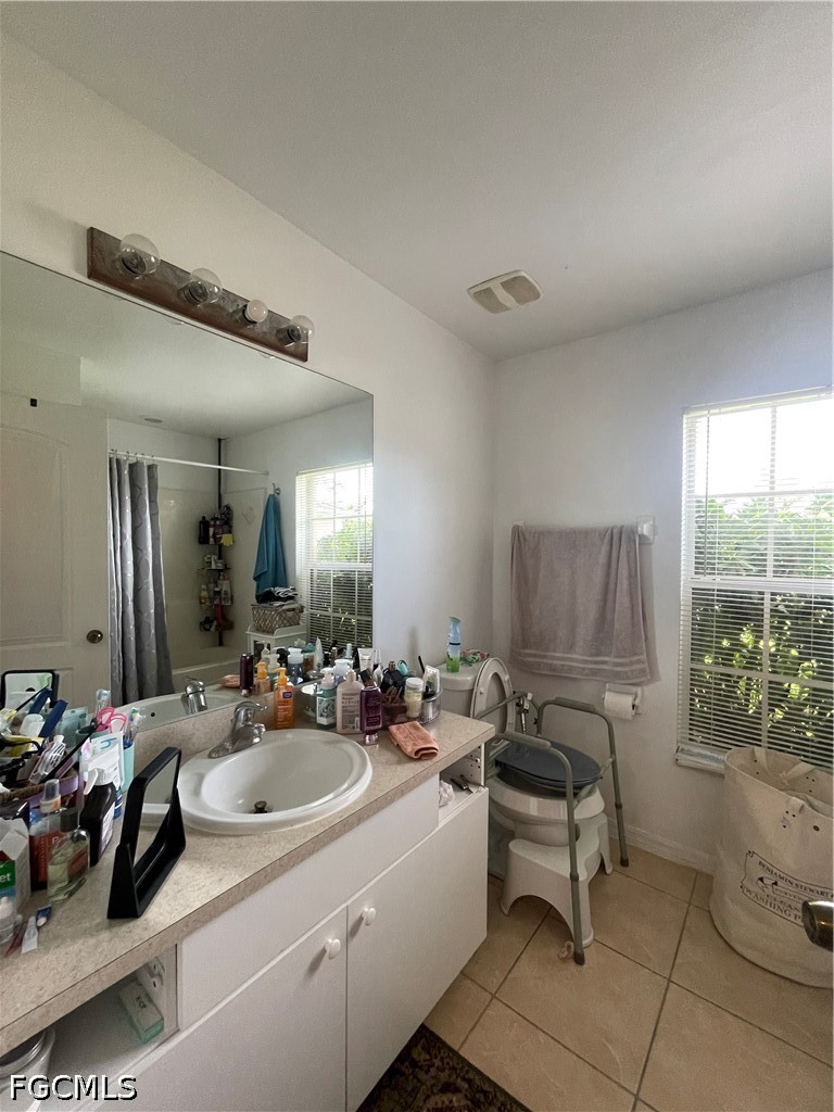 3 Bed SingleFamilyResidence for Sale in Lehigh Acres, photo 15