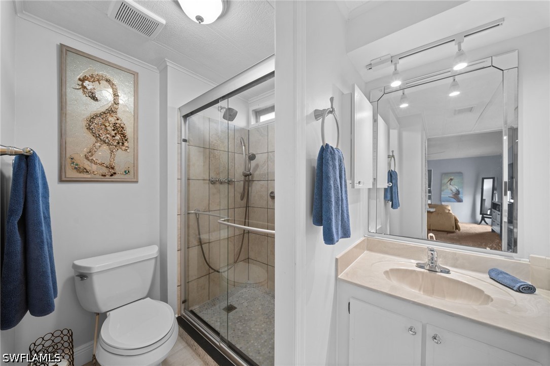 2 Bed ManufacturedHome for Sale in Naples, photo 15