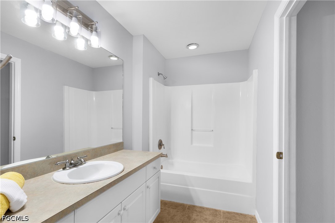 3 Bed SingleFamilyResidence for Sale in Lehigh Acres, photo 15