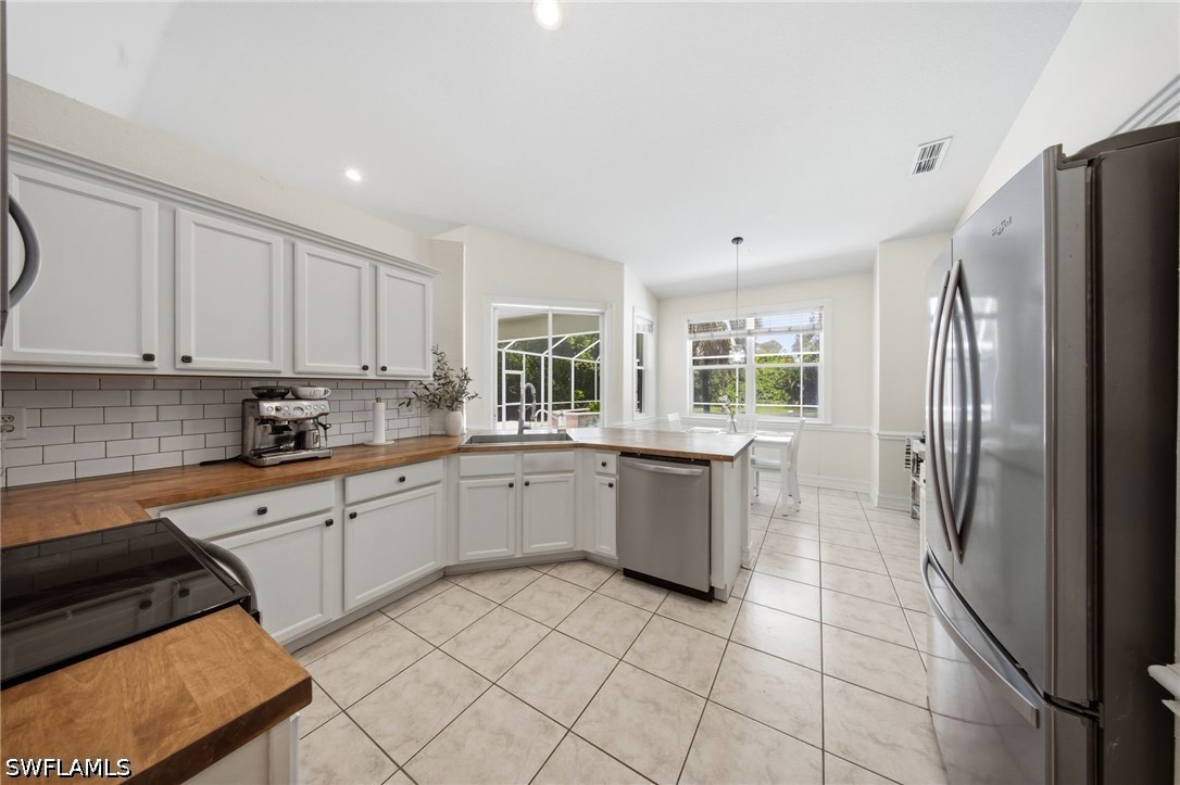 3 Bed Pool Home for Sale in Naples, photo 15