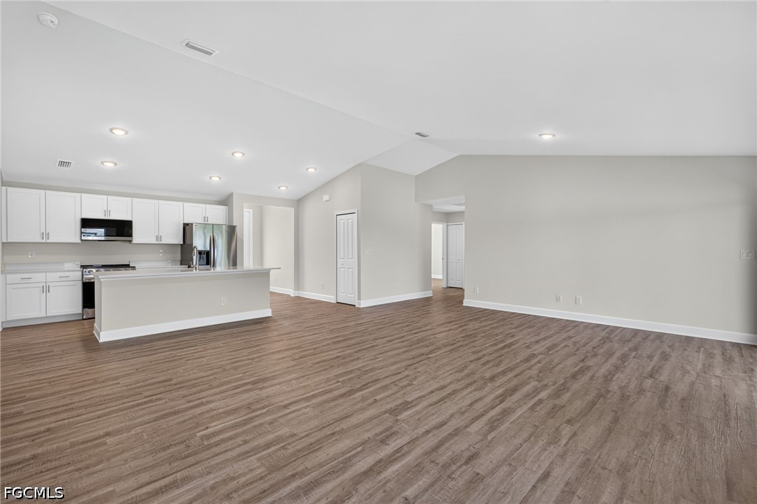 4 Bed SingleFamilyResidence for Sale in Cape Coral, photo 15