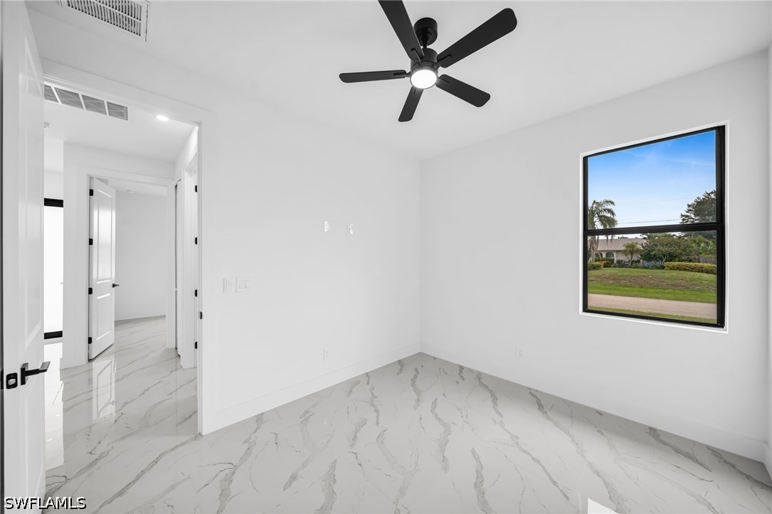 3 Bed SingleFamilyResidence for Sale in Cape Coral, photo 15