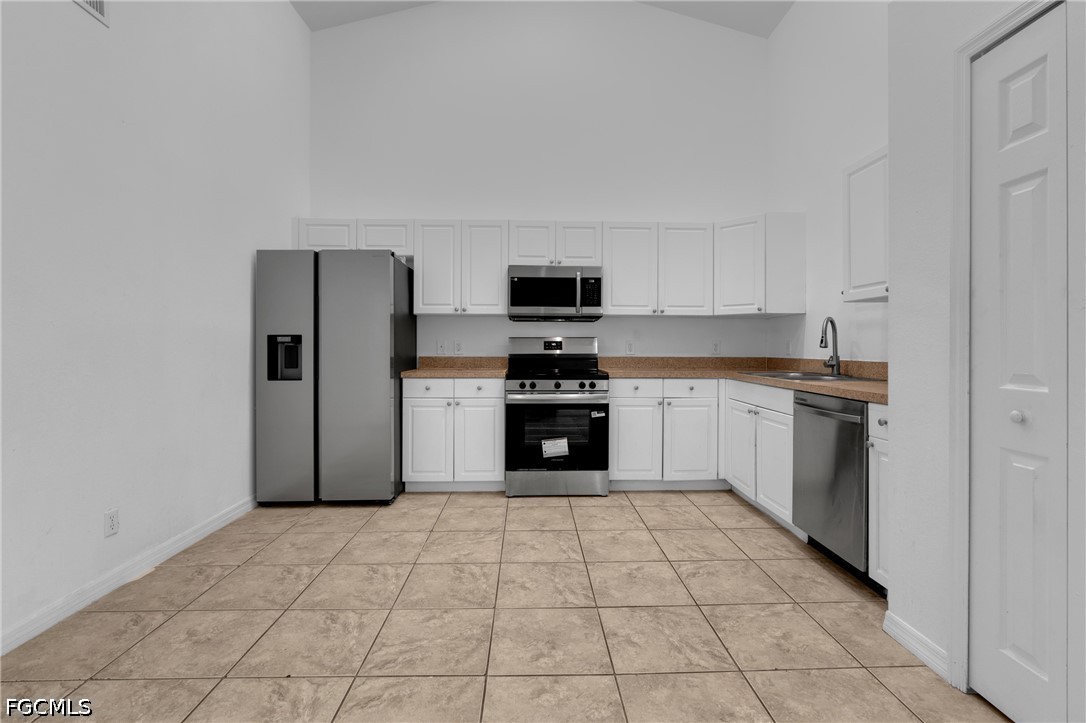6 Bed Duplex for Sale in Lehigh Acres, photo 15