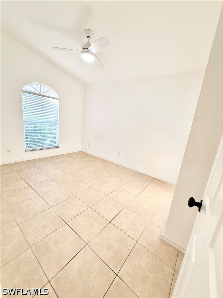 3 Bed Attached for Sale in Walden Shores, photo 15