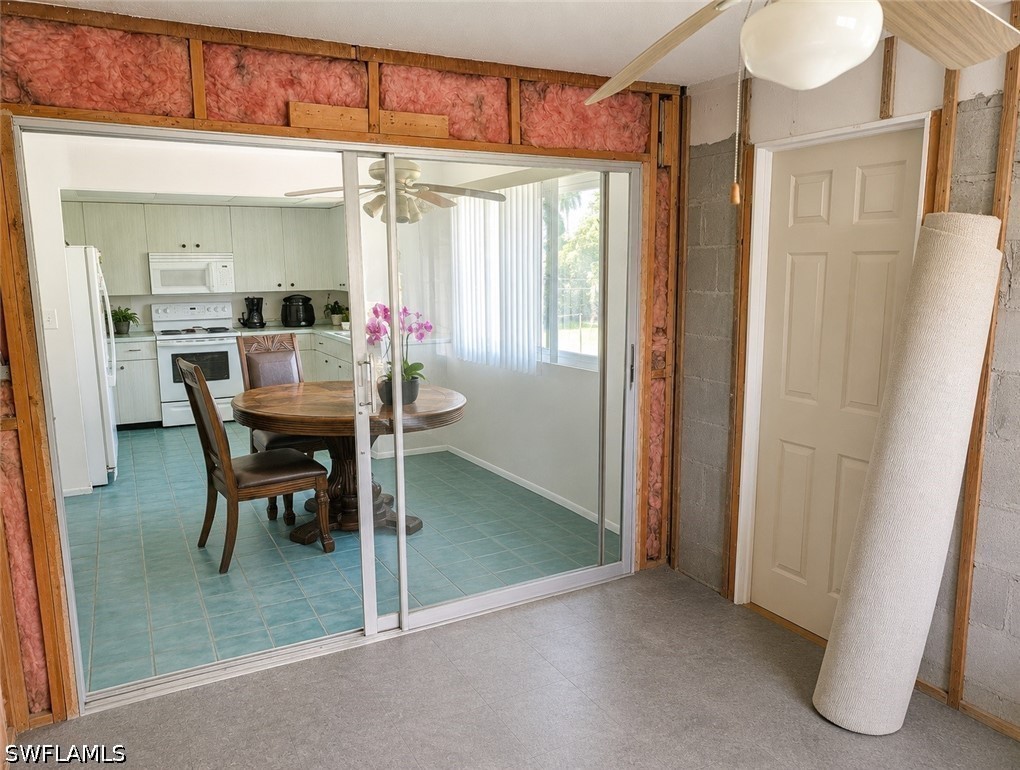 2 Bed SingleFamilyResidence for Sale in Fort Myers, photo 15