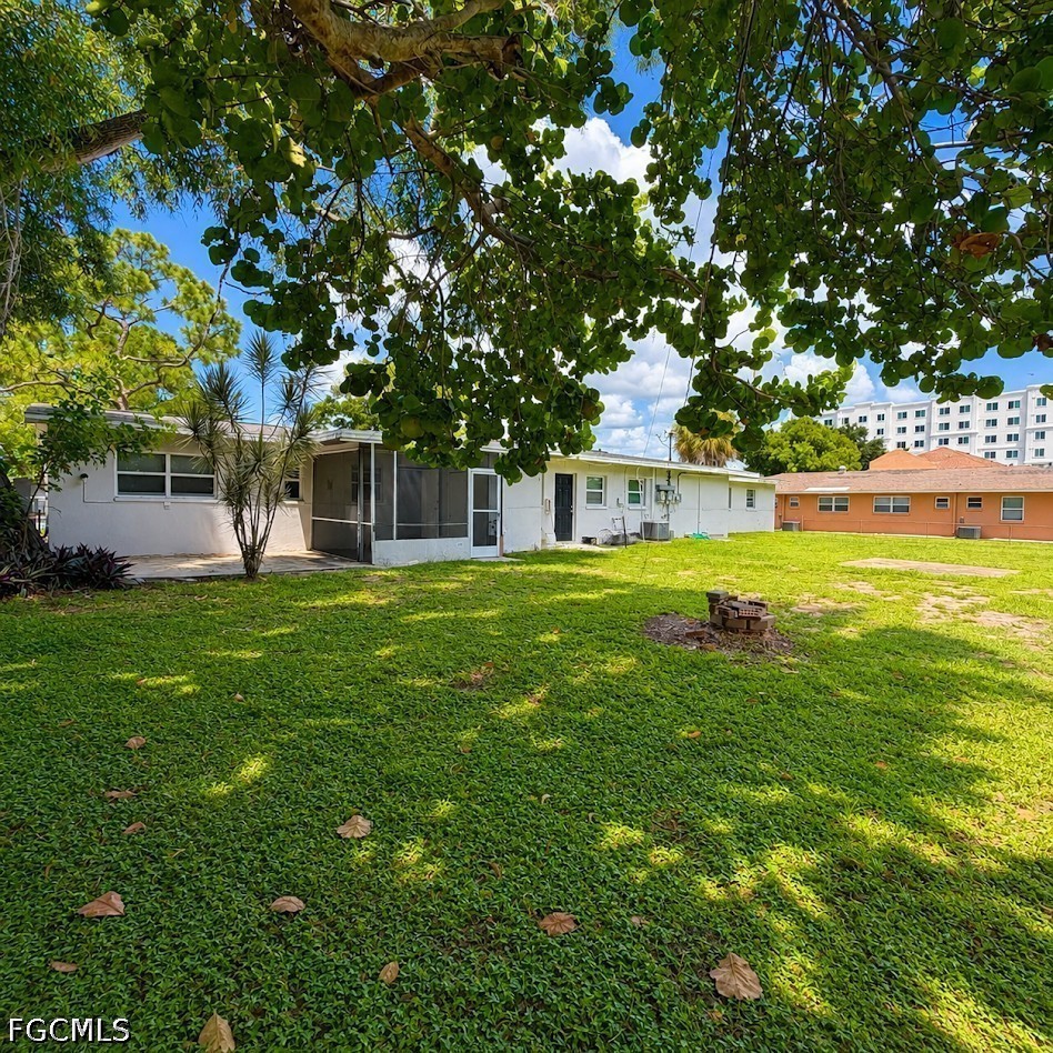 2 Bed Triplex for Sale in Cape Coral, photo 15