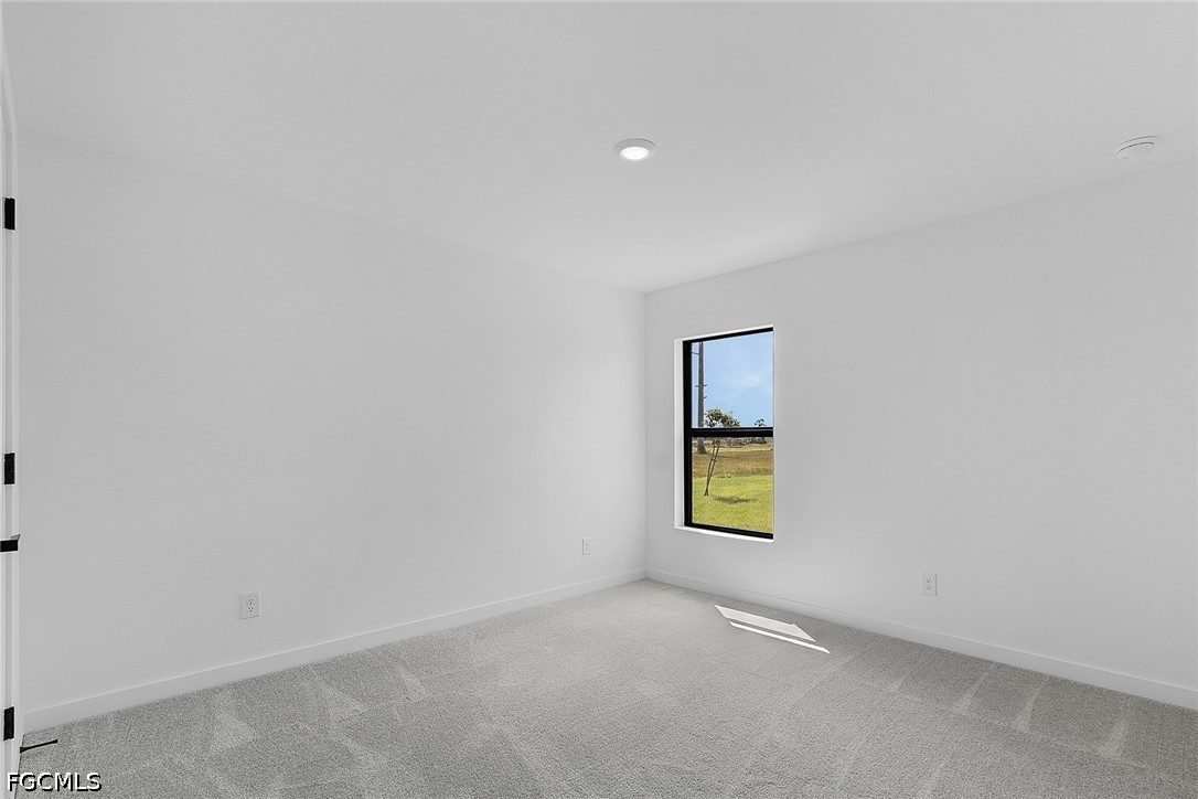3 Bed Waterfront Home for Sale in Mirror Lakes, photo 15
