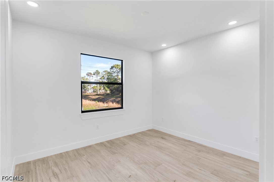 3 Bed SingleFamilyResidence for Sale in Lehigh Acres, photo 15