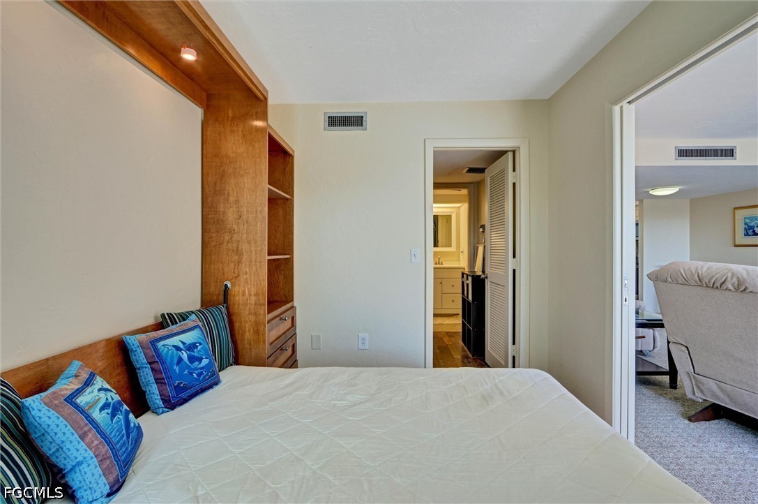 1 Bed Waterfront Home for Sale in Fort Myers, photo 15