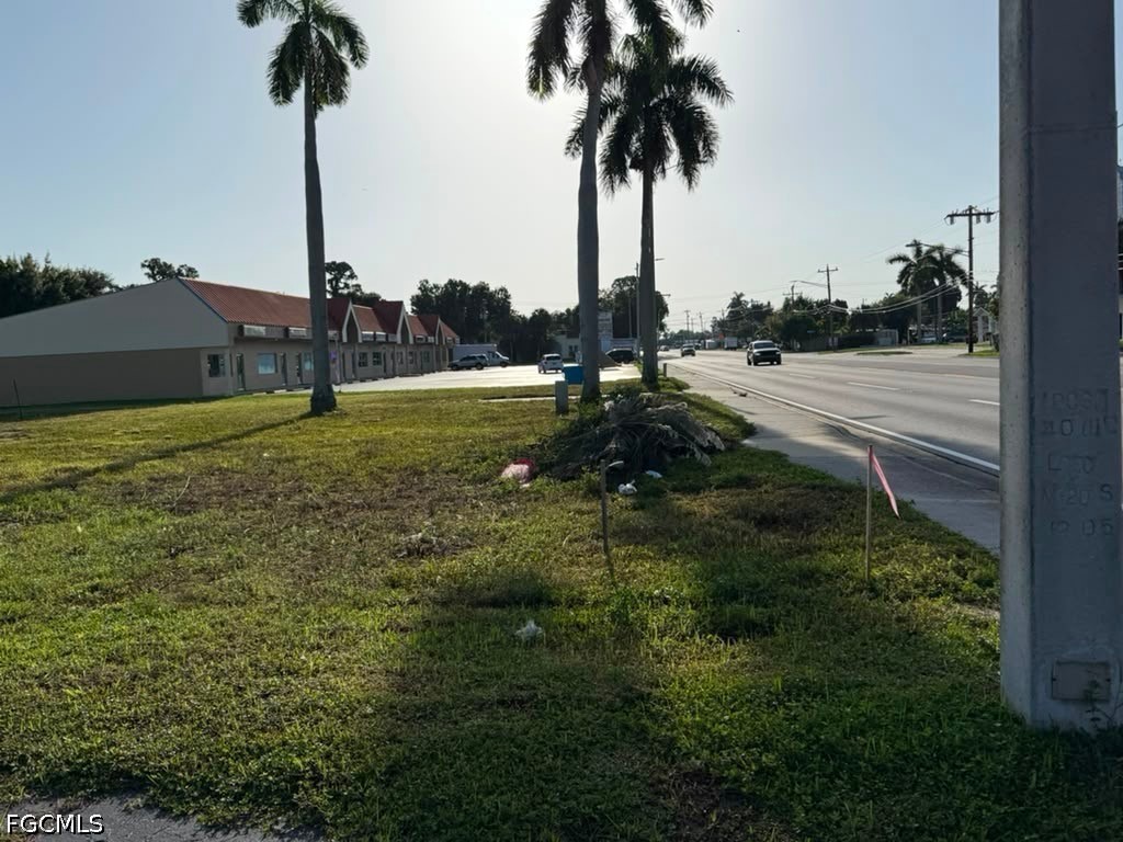 Retail for Sale in North Fort Myers, photo 15