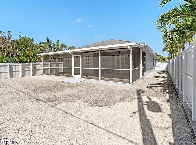 3 Bed SingleFamilyResidence for Sale in Naples, photo 15