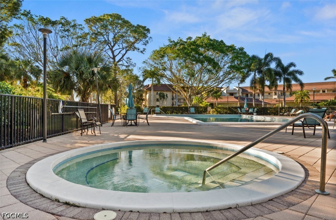 2 Bed Waterfront Home for Sale in Timbercreek, photo 15