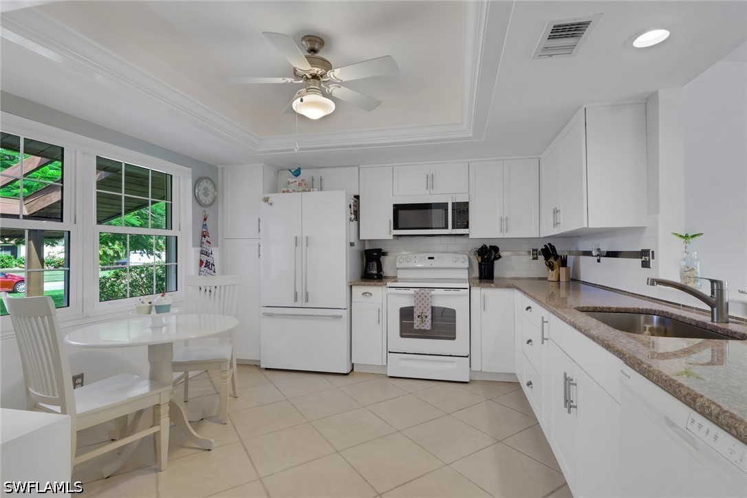 3 Bed Waterfront Home for Sale in Naples, photo 15