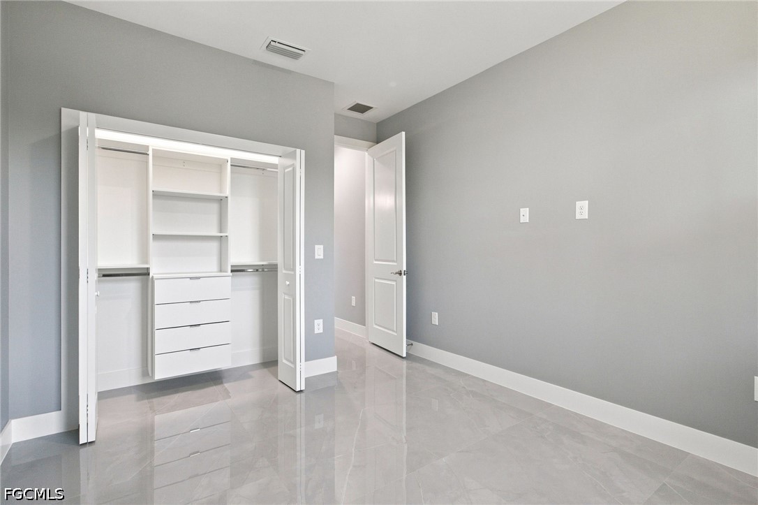 4 Bed SingleFamilyResidence for Sale in Lehigh Acres, photo 15