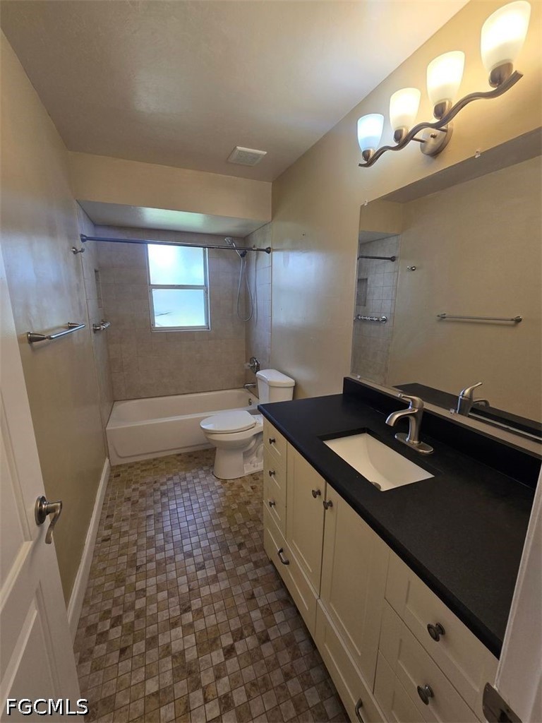 3 Bed SingleFamilyResidence for Sale in Cape Coral, photo 15