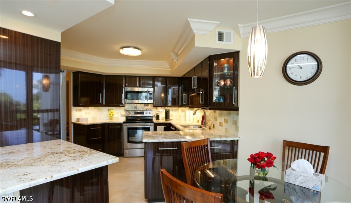 2 Bed Waterfront Home for Sale in Park Shore, photo 15
