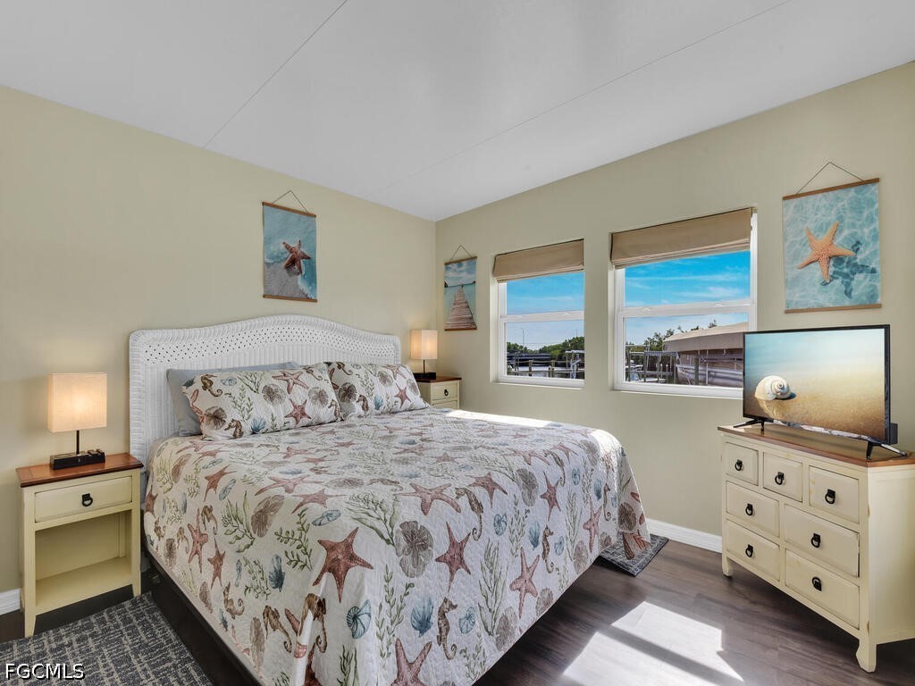 2 Bed Waterfront Home for Sale in Fort Myers, photo 15