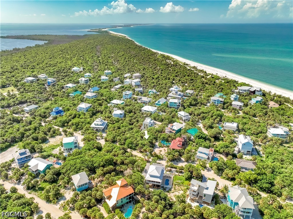 Residential for Sale in Upper Captiva, photo 15