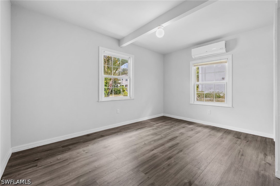 3 Bed SingleFamilyResidence for Sale in Naples, photo 15