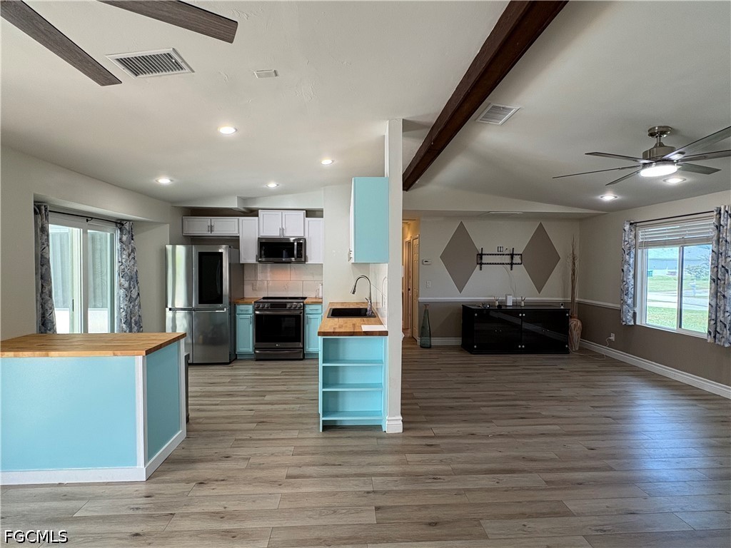 3 Bed Pool Home for Sale in Not Applicable, photo 15