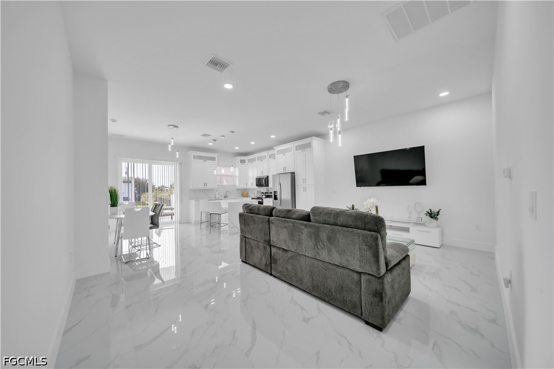 6 Bed Duplex for Sale in Lehigh Acres, photo 15