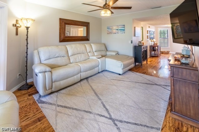 2 Bed Waterfront Home for Sale in Fort Myers, photo 15