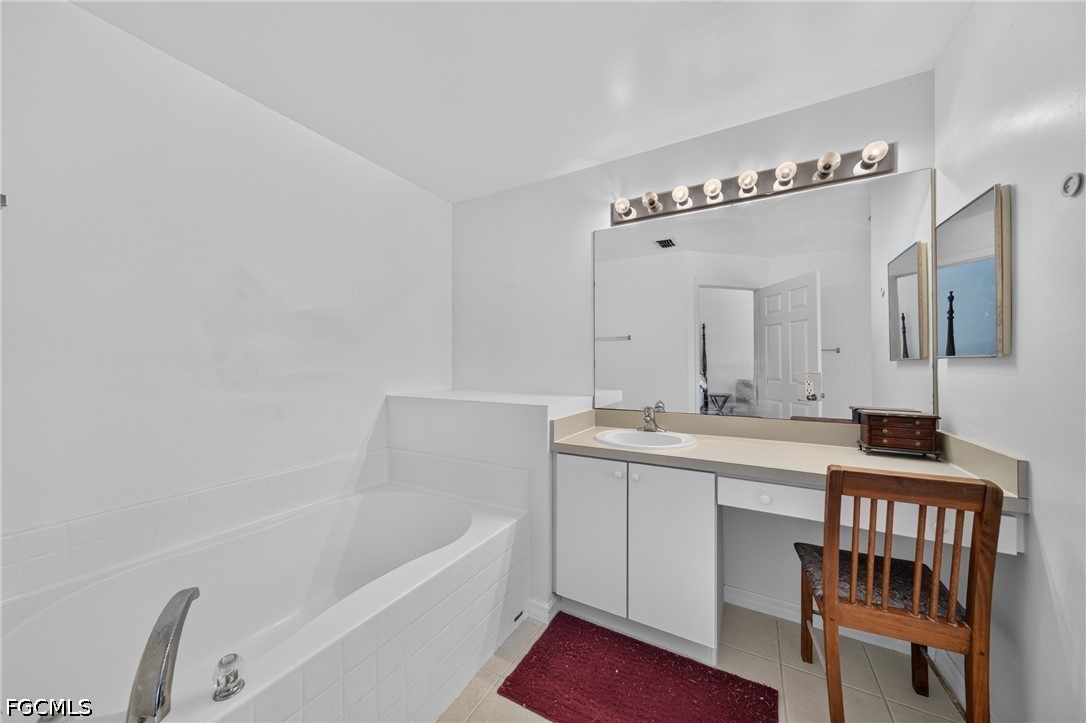 3 Bed SingleFamilyResidence for Sale in Lehigh Acres, photo 15