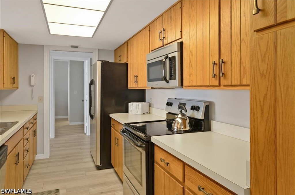 2 Bed Waterfront Home for Sale in Naples, photo 15