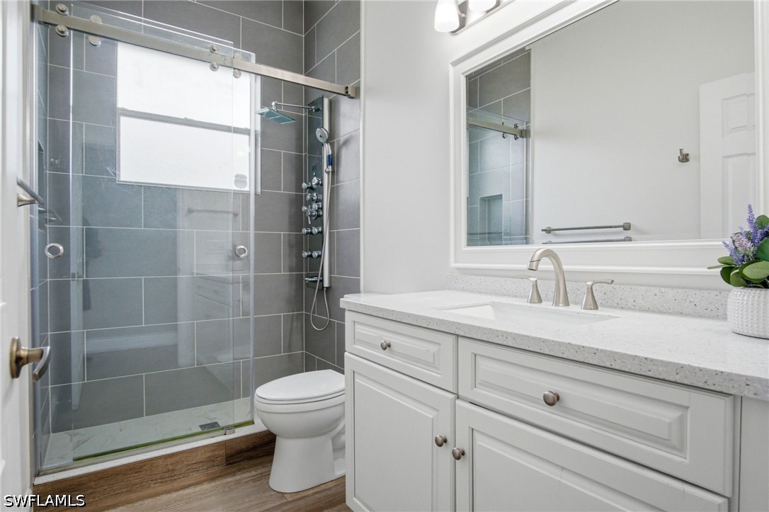 3 Bed Waterfront Home for Sale in Naples, photo 15