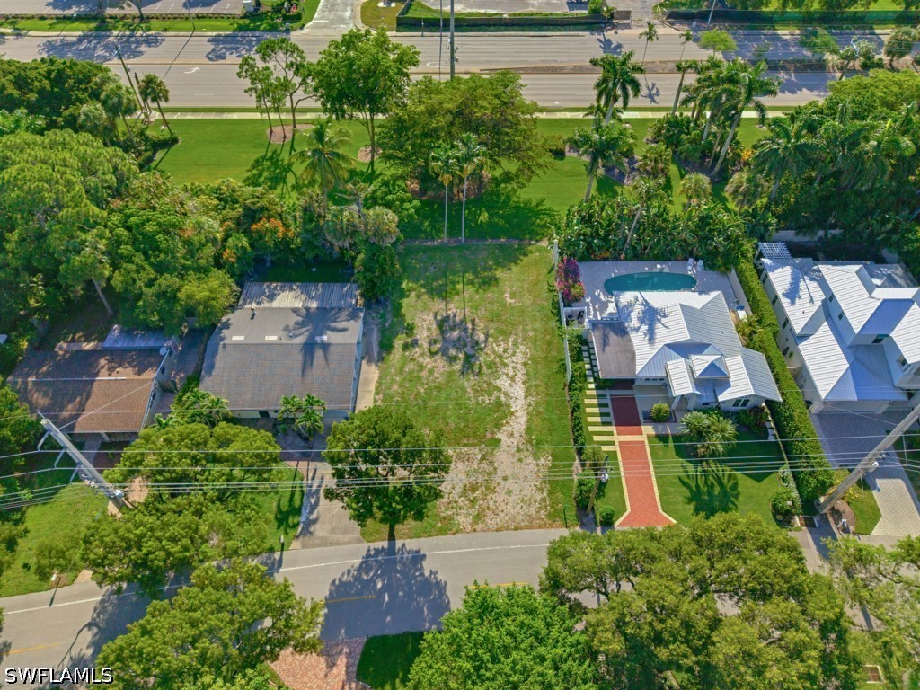 Residential for Sale in Lake Park, photo 15