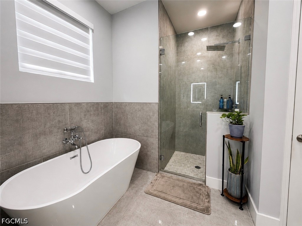 3 Bed SingleFamilyResidence for Sale in Lehigh Acres, photo 15