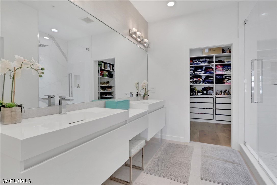 3 Bed Condominium for Sale in Naples, photo 15