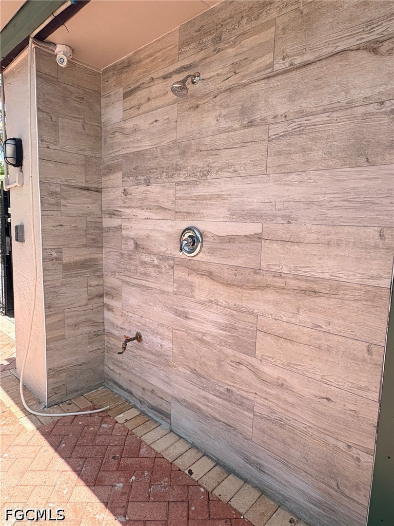 1 Bed Condominium for Sale in Village Creek, photo 15