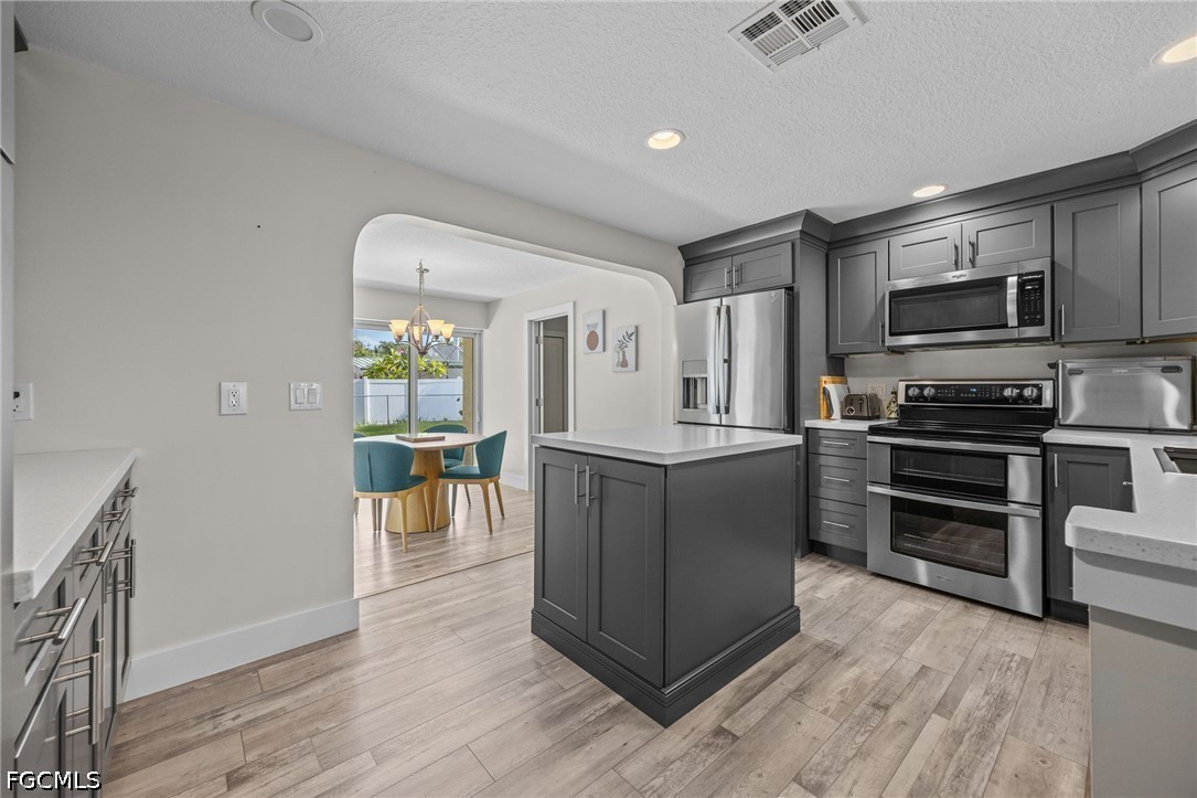 3 Bed SingleFamilyResidence for Sale in Caloosa View, photo 15