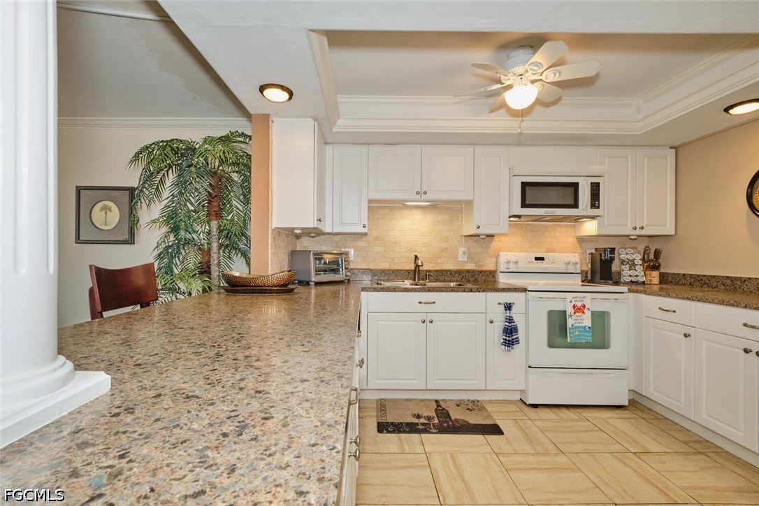 2 Bed Waterfront Home for Sale in Cape Coral, photo 15