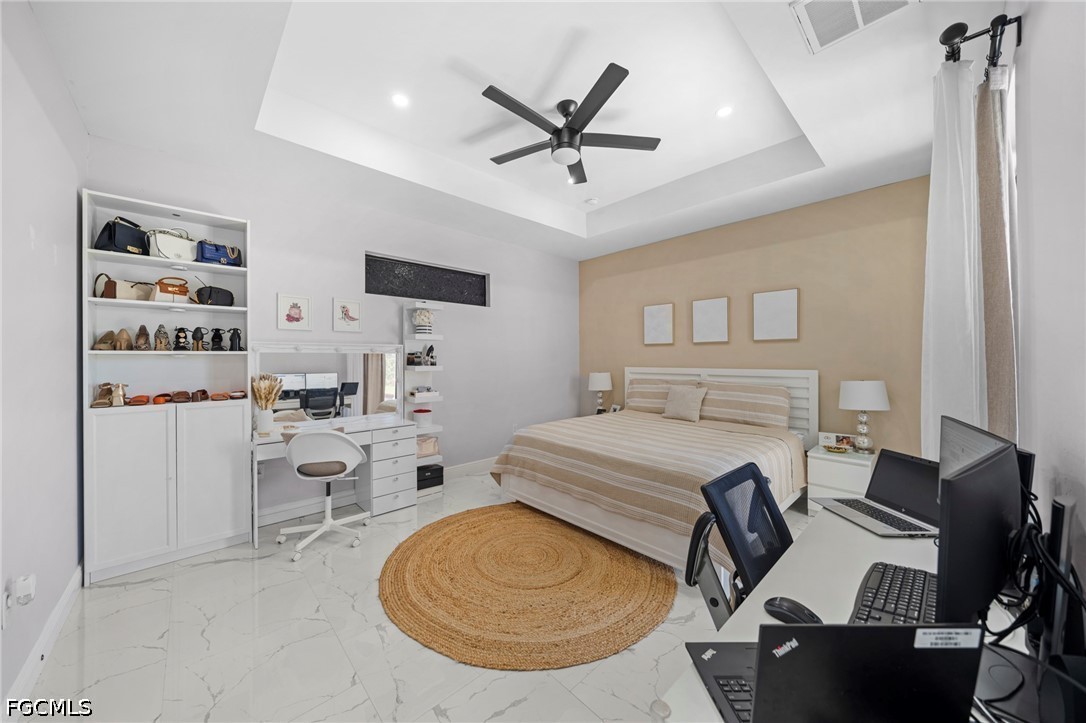 4 Bed SingleFamilyResidence for Sale in Lehigh Acres, photo 15