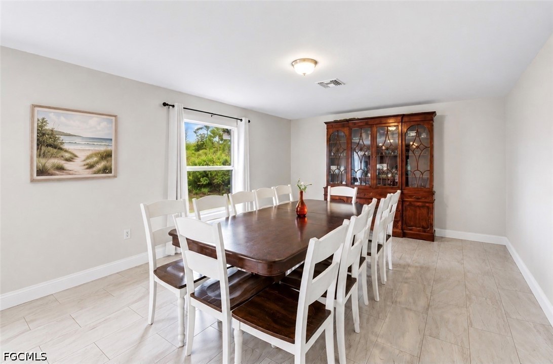 3 Bed SingleFamilyResidence for Sale in Lehigh Acres, photo 15