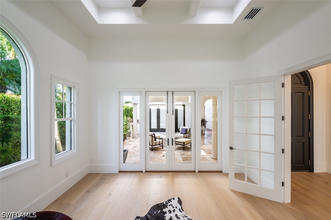 5 Bed Pool Home for Sale in Naples, photo 15