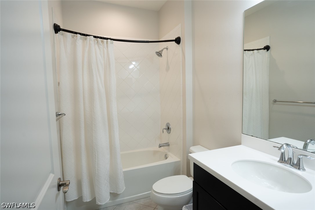 2 Bed Attached for Sale in Naples, photo 15
