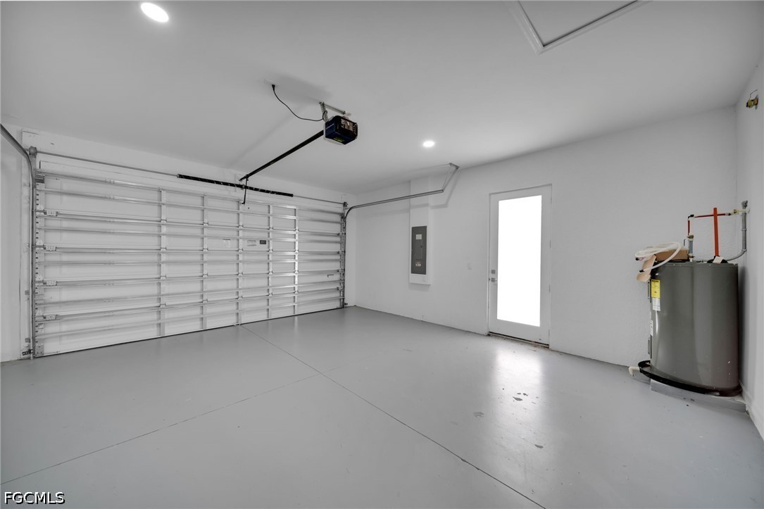 3 Bed SingleFamilyResidence for Sale in Lehigh Acres, photo 15