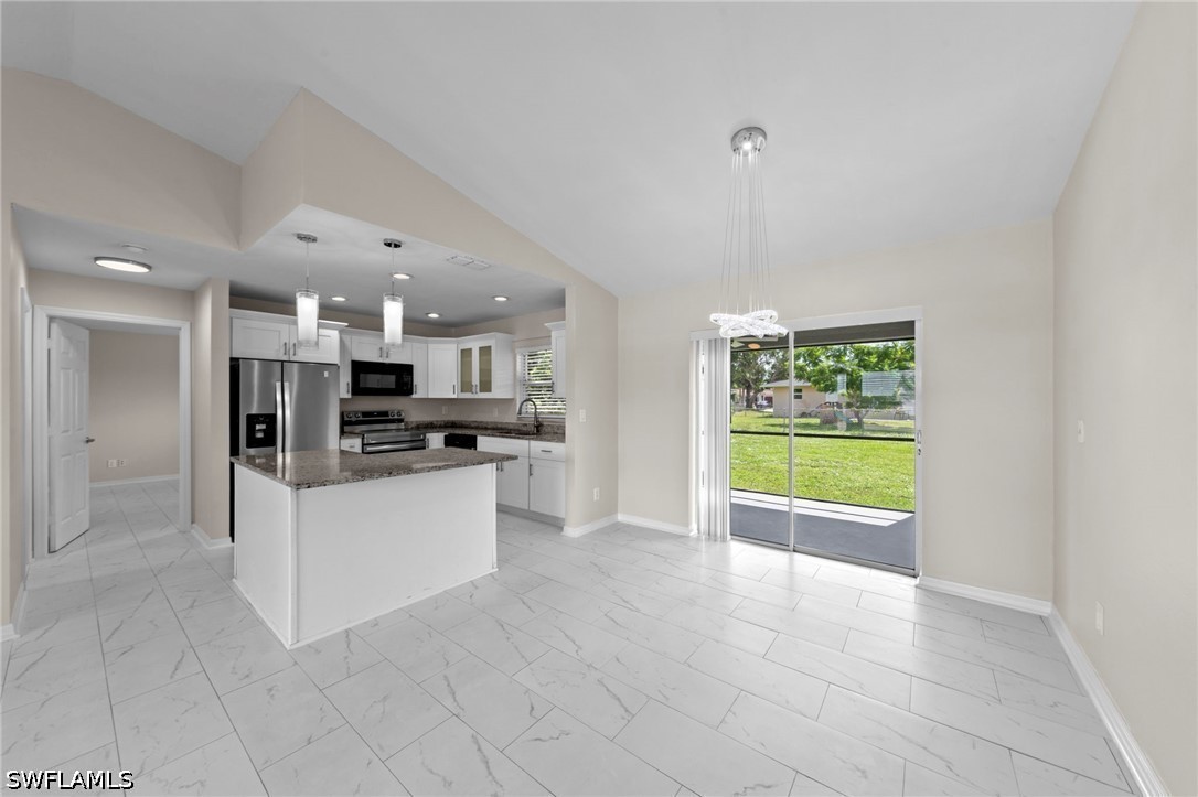 3 Bed SingleFamilyResidence for Sale in Cape Coral, photo 15