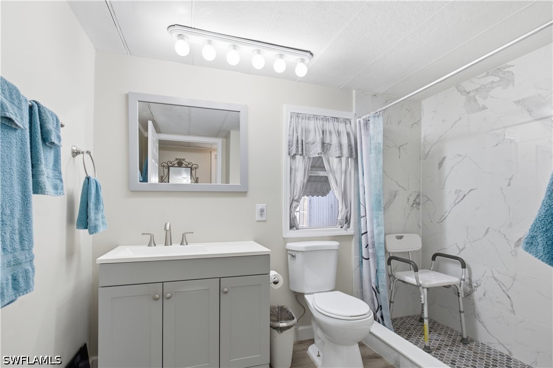 2 Bed ManufacturedHome for Sale in Naples, photo 15