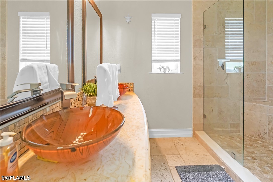 3 Bed SingleFamilyResidence for Sale in Naples, photo 15