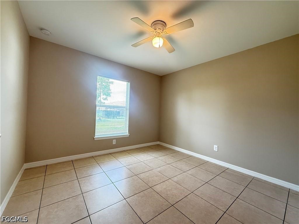 3 Bed SingleFamilyResidence for Sale in Cape Coral, photo 15
