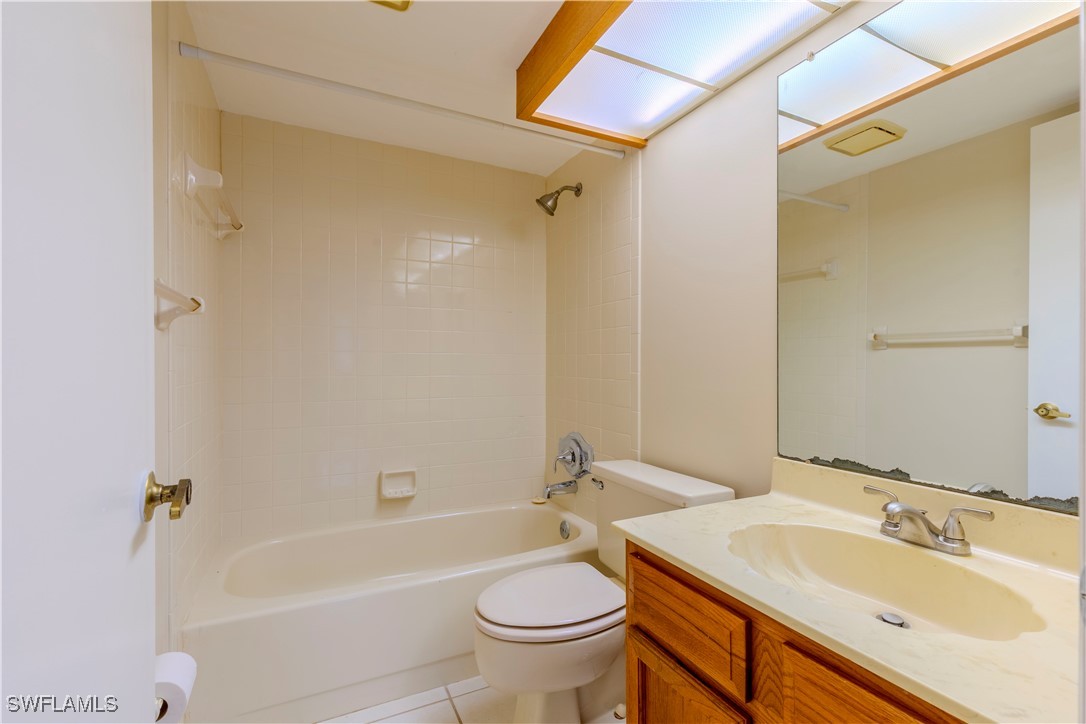 2 Bed Condominium for Sale in Augusta Woods, photo 16
