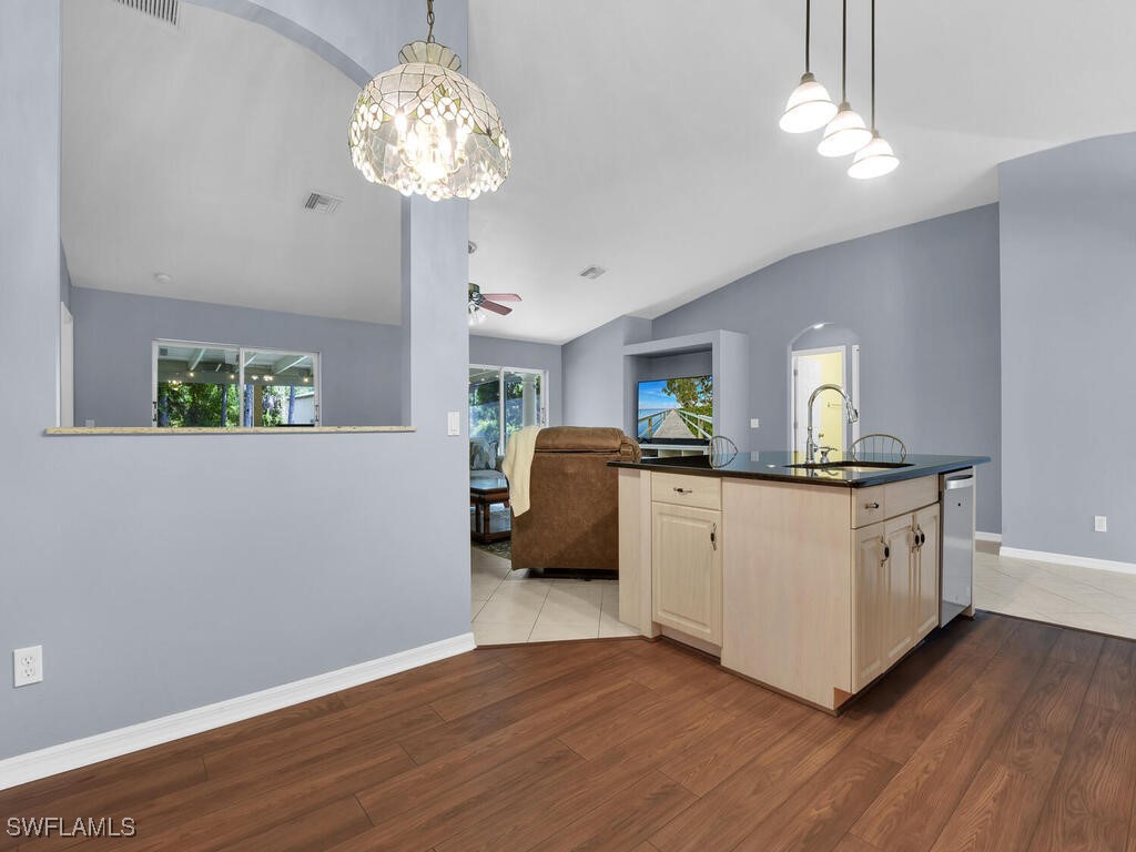 3 Bed SingleFamilyResidence for Sale in Naples, photo 16
