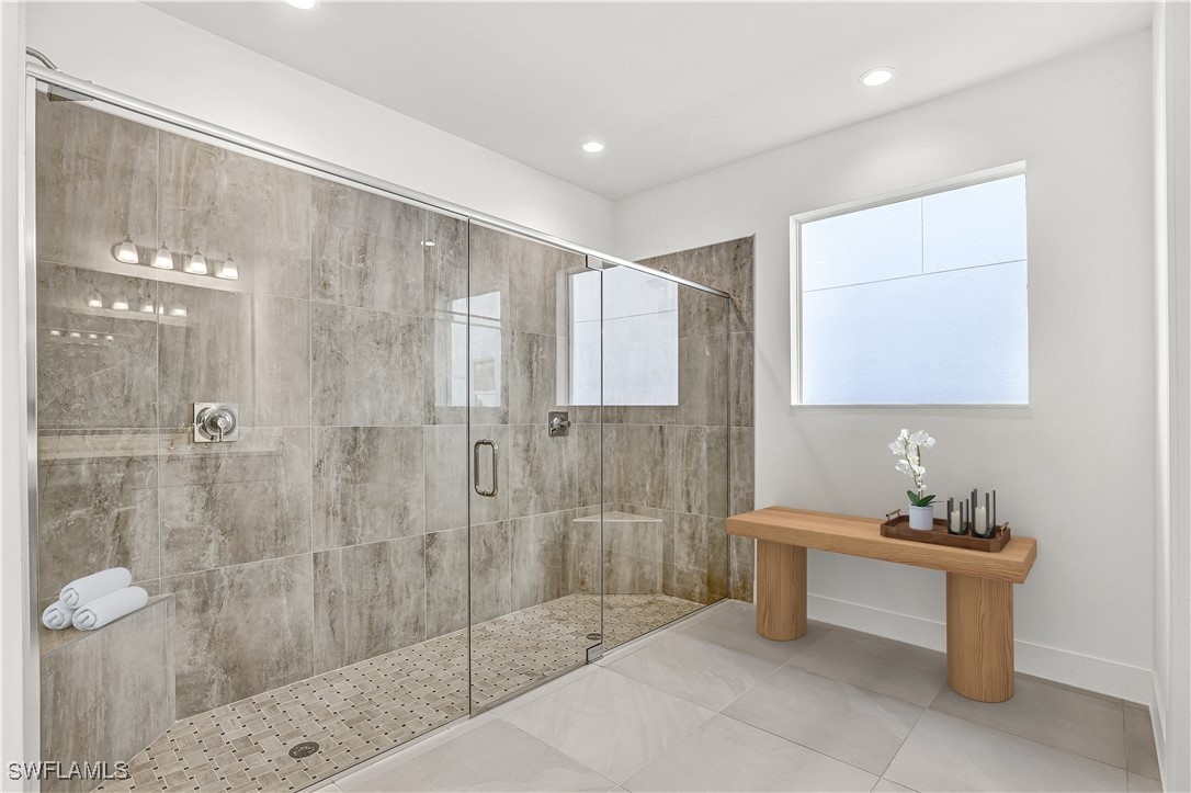 3 Bed Pool Home for Sale in Regency, photo 16