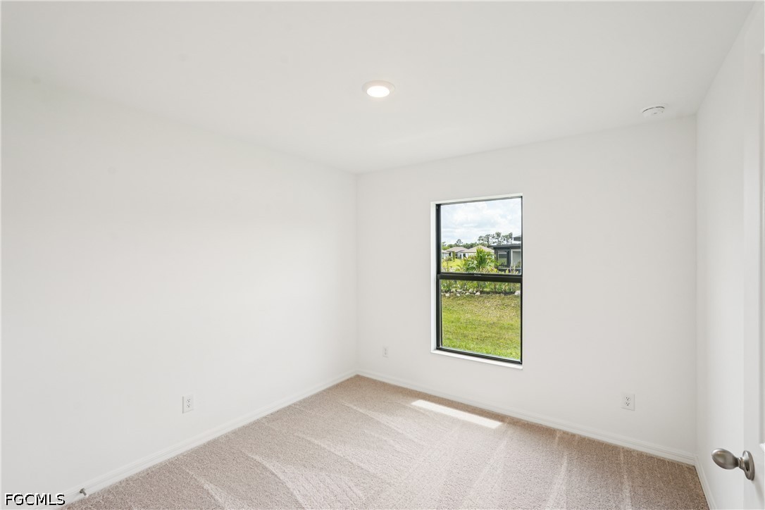 5 Bed Waterfront Home for Sale in Labelle, photo 16
