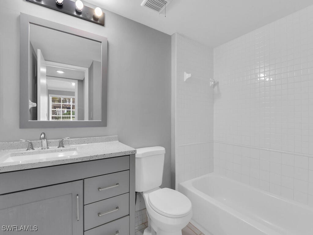 2 Bed Condominium for Sale in Fort Myers, photo 16